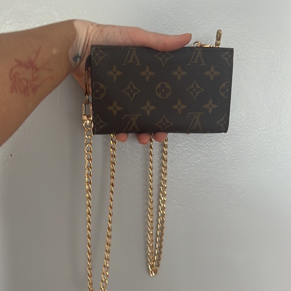 - Louis Vuitton Mini Pochette Accessories in Monogram canvas - Picture 1 of 9